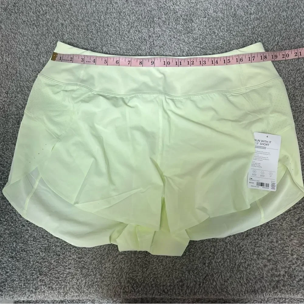 Athleta Run With It Shorts 3.5”